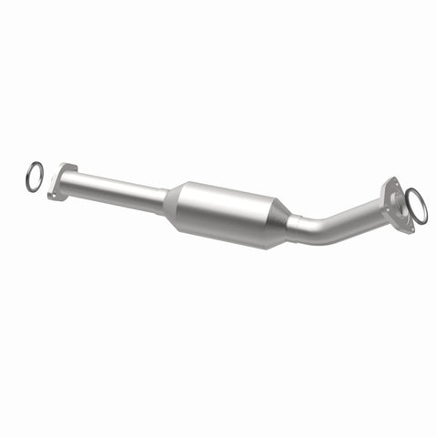 MagnaFlow Direct Fit Catalytic Converter OEM 2003-2004 Toyota Tundra Underbody - 28.75in Length - 4551406