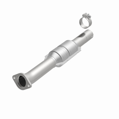 MagnaFlow Direct Fit Catalytic Converter 2010-2012 VENZA 2.7L Underbody - 52108