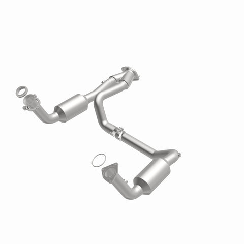MagnaFlow Conv Direct Fit OEM 2005 GMC Sierra/Chevrolet Silverado 1500/Cadillac Escalade Underbody - 4551419