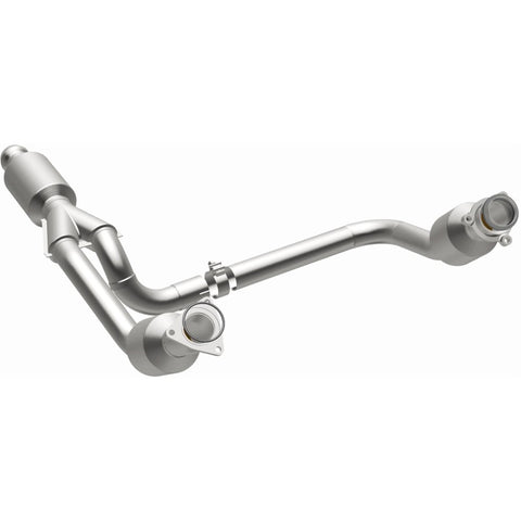 MagnaFlow 14-15 Chevrolet Silverado 1500 5.3L Direct-Fit Catalytic Converter - 5582642