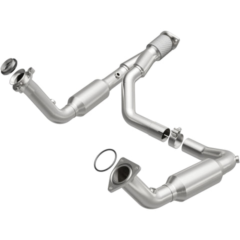 MagnaFlow Conv Direct Fit 07-09 Chevy Trailblazer SS 6.0L V8 - 5451650