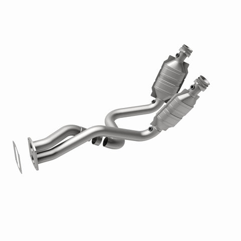 MagnaFlow Direct Fit Catalytic Converter 05-07 Ford F250/F350 5.4L - 93103