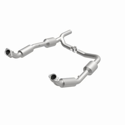 MagnaFlow Direct Fit Catalytic Converter OEM 07-08 Ford E-150 - 5582640
