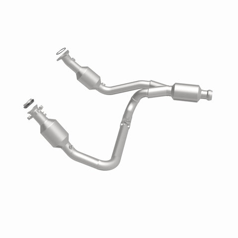 MagnaFlow 14-15 Chevrolet Silverado 1500 Underbody 4.3L / 5.3L Direct-Fit Catalytic Converter - 280424