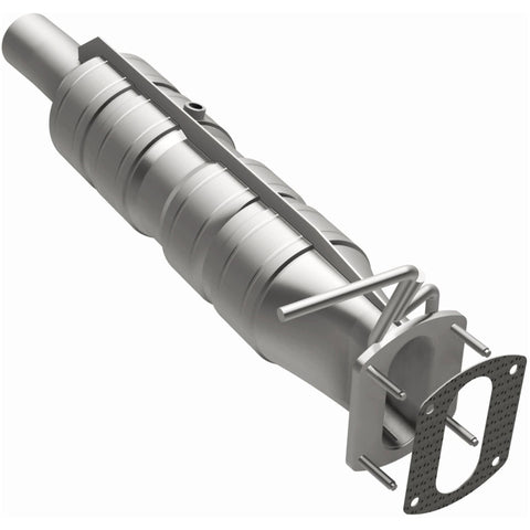 MagnaFlow 09-19 Ford F53 V10 6.8L Underbody 6.8L Direct Fit Catalytic Converter - 280435