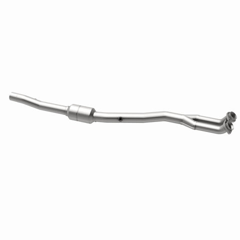 MagnaFlow Direct Fit Catalytic Converter 96-97 BMW 840 4.4L Driver Side - 24130