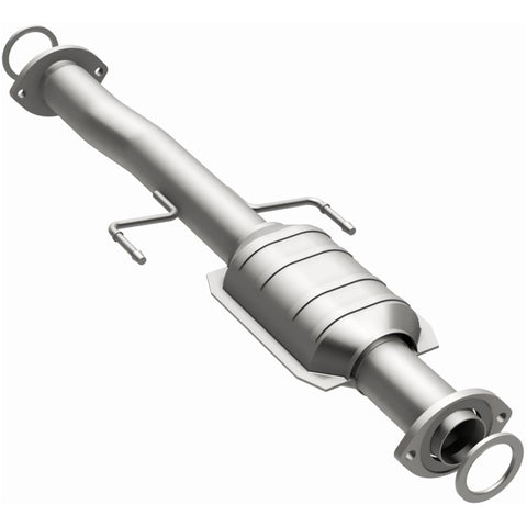 MagnaFlow Direct Fit Catalytic Converter 02-04 Toyota Tacoma 2.7L Rear - 441757