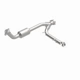 MagnaFlow Direct Fit Catalytic Converter 05-06 Lincoln Navigator 5.4L w/ 3in Main Piping - 52508