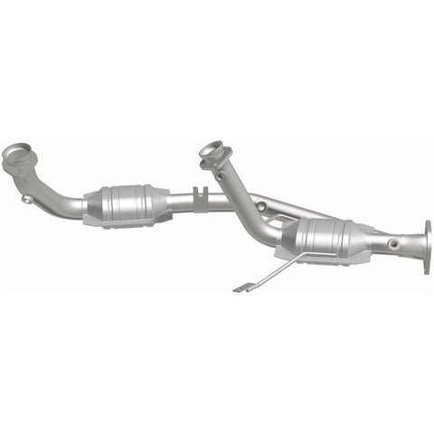 MagnaFlow Direct Fit Catalytic Converter 96-99 Ford Taurus3.0L 50S - 444023