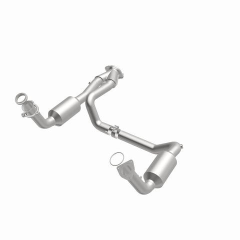 MagnaFlow Conv Direct Fit OEM 2005 GMC Sierra/Chevrolet Silverado 1500/Cadillac Escalade Underbody - 4551419