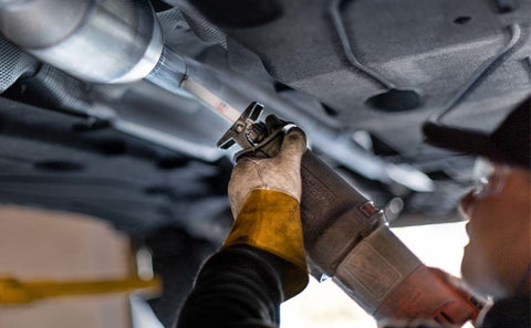 MagnaFlow Universal CARB Compliant Catalytic Converter 2in Inlet/Outlet 16in Length 6.375in Width - 339104