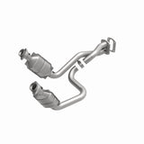 MagnaFlow Direct Fit Catalytic Converter 05-07 Ford F250/F350 5.4L - 49911