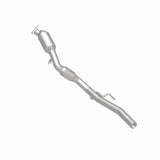 MagnaFlow Direct Fit Catalytic Converter 11-15 Volkswagen Touareg V6 3.6 OEM Underbody - 52411