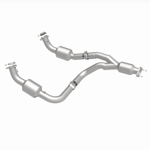 MagnaFlow 12-20 Chevrolet Express 4500 Underbody 6.0L Direct Fit Catalytic Converter - 280505