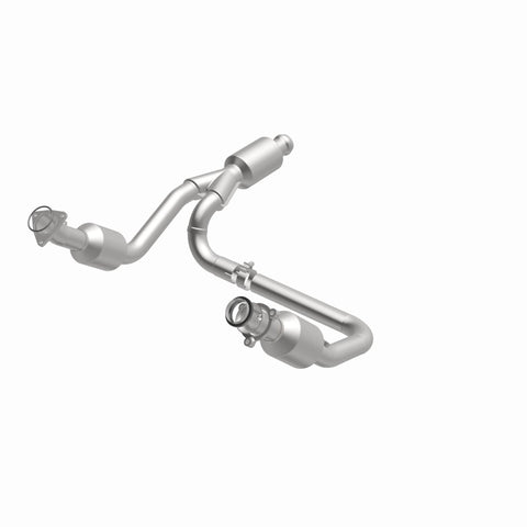 MagnaFlow 14-15 Chevrolet Silverado 1500 Underbody 4.3L / 5.3L Direct-Fit Catalytic Converter - 280424