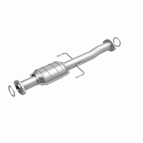 MagnaFlow Direct Fit Catalytic Converter 02-04 Toyota Tacoma 2.7L Rear - 441757