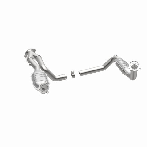 MagnaFlow DF Cat. Conv 02-06 Cadillac Truck. 8 5.3L Dual Conv. Y-Pipe Assy 2wd/Chevy Truck 99-07 - 51097