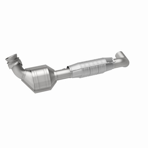 MagnaFlow Direct Fit Catalytic Converter 04-05 Ford F-150 5.4L D/S 2WD (Excl 04 Heritage Edition) - 49705