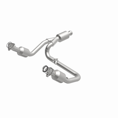 MagnaFlow 14-15 Chevrolet Silverado 1500 5.3L Direct-Fit Catalytic Converter - 5582642
