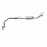 MagnaFlow Conv Direct Fit OEM 2003-2004 Toyota Tundra Underbody - 47.125in Length - 4551404