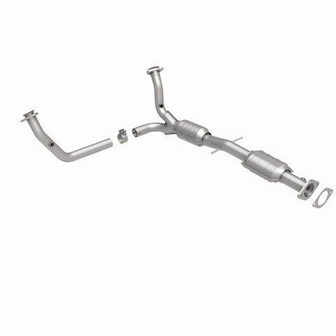 MagnaFlow Direct Fit Catalytic Converter 00-04 Chevy S10 4.3L 2WD - 49945