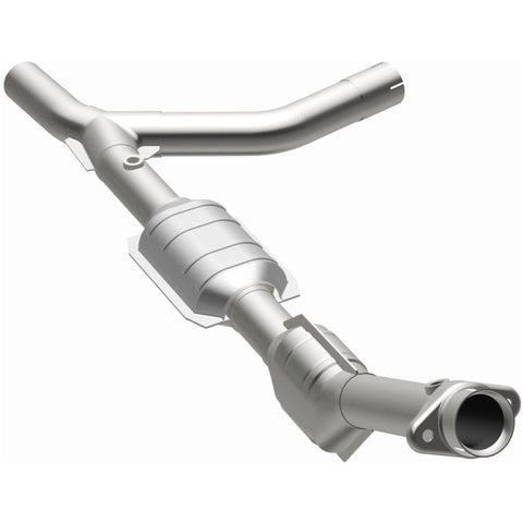 MagnaFlow Direct Fit Catalytic Converter 00-04 Ford E150 4.6L Passenger Side - 458002