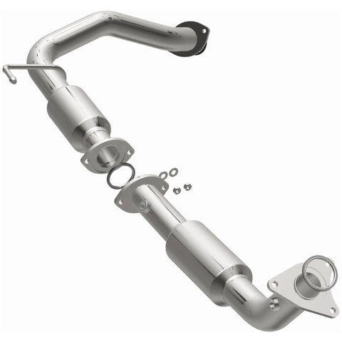 MagnaFlow 08-17 Toyota Sequoia 5.7L CARB Compliant Direct-Fit Catalytic Converter - 5582559