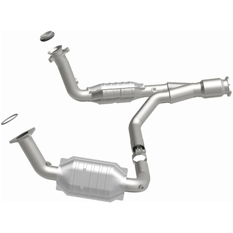 MagnaFlow Direct Fit Catalytic Converter 06-09 TB/Envoy 5.3/6.0 OEM - 49650