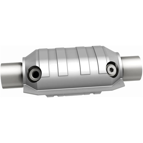 MagnaFlow Universal Catalytic Converter 3 W/Dual O2 Boss - 94169