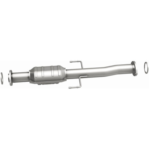 MagnaFlow Direct Fit Catalytic Converter 01-04 Toyota Tacoma 2.4L Rear - 51453