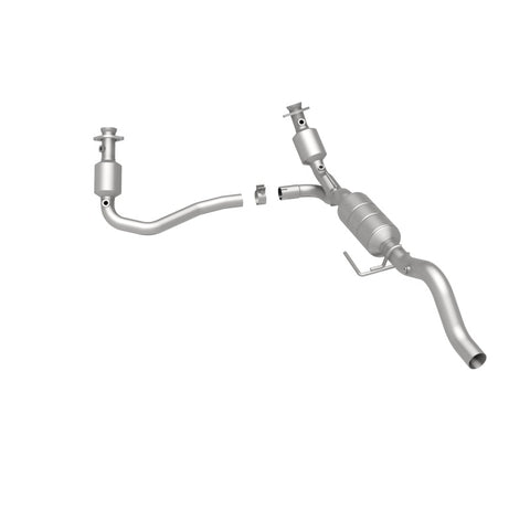 MagnaFlow Direct Fit Catalytic Converter 00-03 Durango 4WD 5.9L - 458050