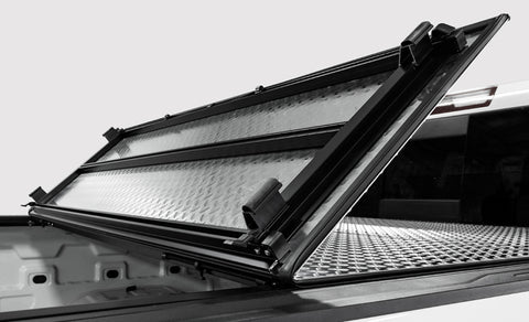 Access LOMAX Tri-Fold Cover 2019+ RAM 2500/3500 6.4ft Bed - Black Diamond Mist - B4040069