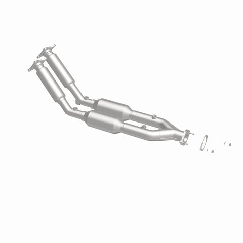MagnaFlow Direct Fit Catalytic Converter 99-01 Volvo S80 2.8L - 24156