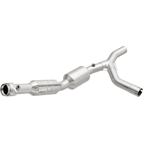 MagnaFlow Direct Fit Catalytic Converter 05-07 Ford E150 4.6L Passenger Side - 24308