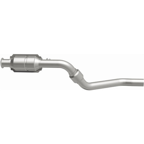 MagnaFlow Direct Fit Catalytic Converter 98-04 Dodge Interpid 2.7L - 51709