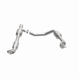 MagnaFlow Direct Fit Catalytic Converter 05-06 Ford E-350 Super Duty 5.4L - 5481439