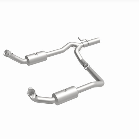 MagnaFlow 09-13 Ford E-350 Super Duty V10 6.8 OEM Underbody Direct Fit Catalytic Converter - 21-599