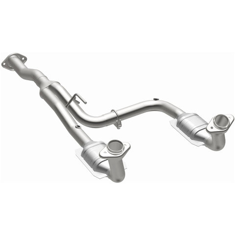 MagnaFlow Direct Fit Catalytic Converter 07 Jeep Liberty 3.7L - 23957