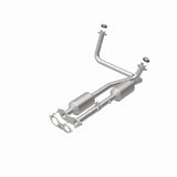 MagnaFlow Converter Direct Fit California Grade 96-00 GM Tahoe/Yukon/Escalade 5.7L - 4451453