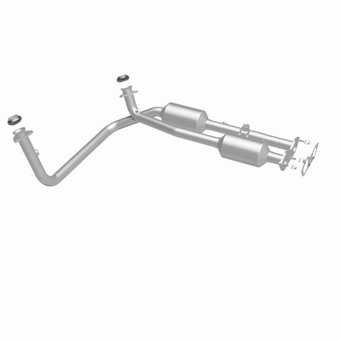 MagnaFlow Converter Direct Fit California Grade 96-00 GM Tahoe/Yukon/Escalade 5.7L - 4451453