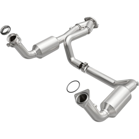 MagnaFlow California Direct Fit Converter 03 Cadillac Tahoe 4.8L - 4451419