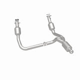 MagnaFlow 14-15 Chevrolet Silverado 1500 Underbody 4.3L / 5.3L Direct-Fit Catalytic Converter - 280424
