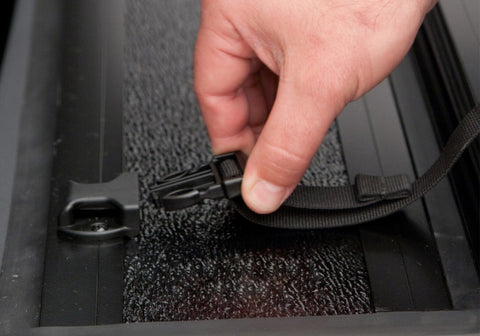 UnderCover 2024 Toyota Tacoma 5ft Flex Bed Cover - FX41019