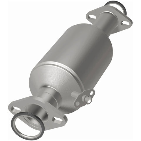MagnaFlow Direct Fit Catalytic Converter 81-83 Toyota Pick Up 2.4L - 3391895