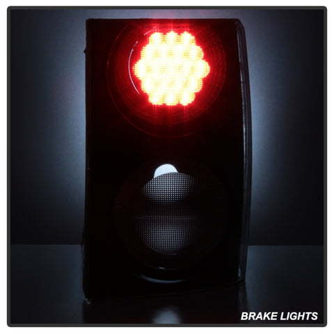 xTune Land Rover Range Rover 06-09 Euro Style Tail Lights Clear ALT-JH-LRRRS06-CL - 5075871