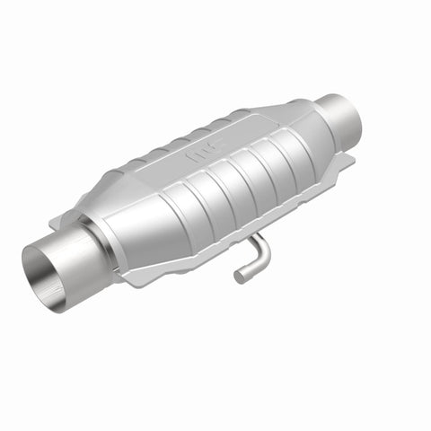 MagnaFlow Universal Catalytic Converter 2.25in Inlet/Outlet Center/Center Oval Rear (California) - 338015