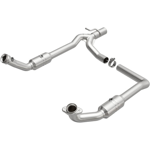 MagnaFlow Direct Fit Catalytic Converter 2009-2012 E-150 5.4 L Underbody - 52294