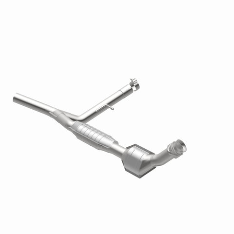 MagnaFlow Direct Fit Catalytic Converter 04-05 Ford F-150 5.4L P/S 2WD (Excl 04 Heritage Edition) - 49706