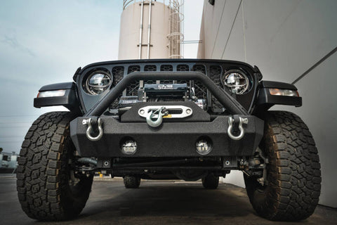 DV8 Offroad 07-18 Jeep Wrangler JK/JL FS-15 Steel Stubby Front Bumper w/ Fog Lights - FBSHTB-15
