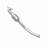 Magnaflow 13-15 Dodge Durango V6 3.6L OEM Grade / EPA Compliant Direct-Fit Catalytic Converter - 21-250